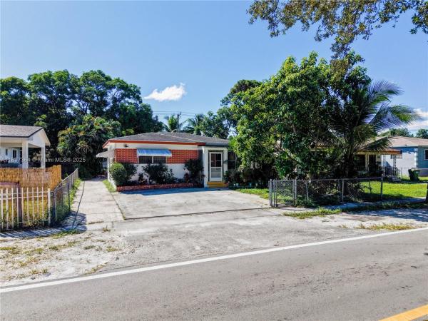 Sunkist Grove, 1140 NW 127th St, North Miami, Florida 33168, image 1