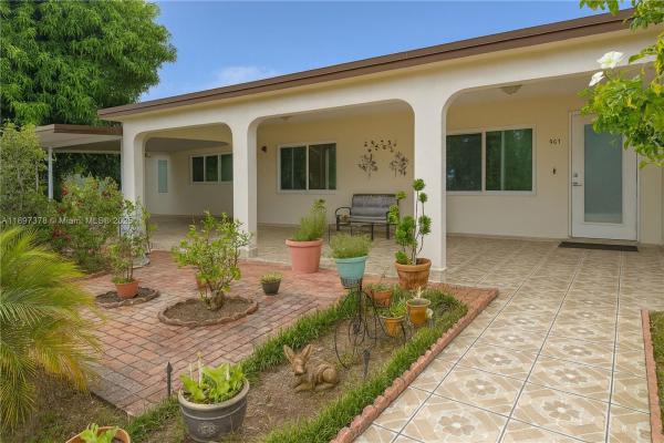 Sun Tan Village, 961 E 10th Pl, Hialeah, Florida 33010, image 1
