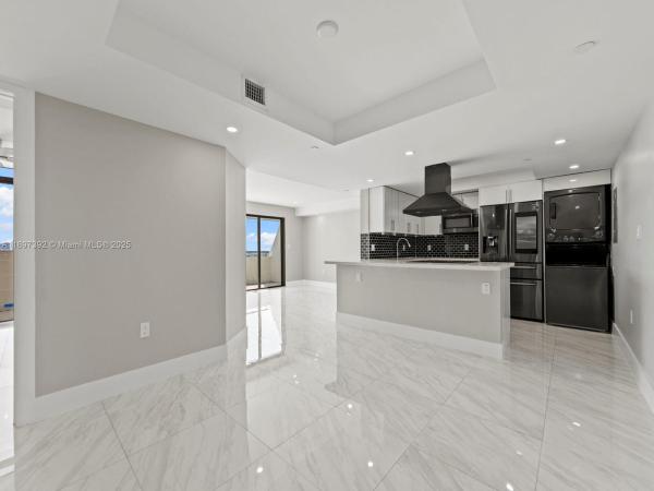 Gables Park Tower, 911 E Ponce De Leon Blvd #1601, Coral Gables, Florida 33134, image 2