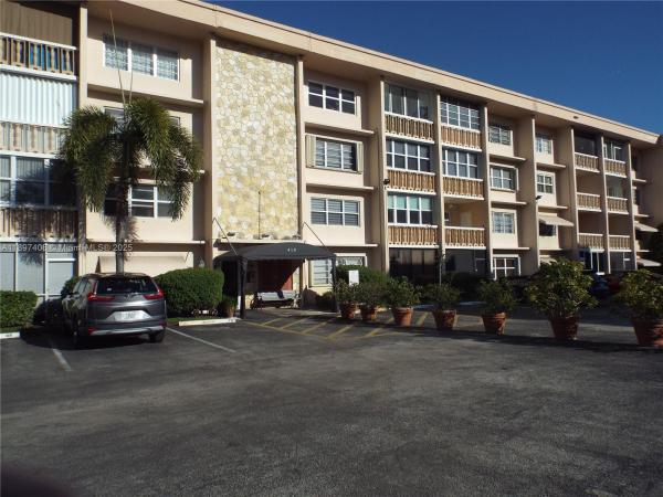 Gulfstream Garden, 410 SE 2nd St #102, Hallandale Beach, Florida 33009, image 1