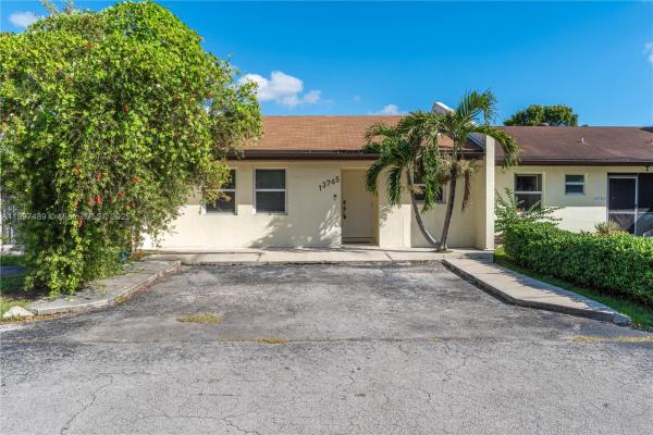 Bent Tree, 13765 SW 54th Ln, Kendale Lakes, Florida 33175, image 3