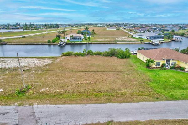 Cape Coral, 3216 NW 14th Ter, Cape Coral, Florida 33993, image 1