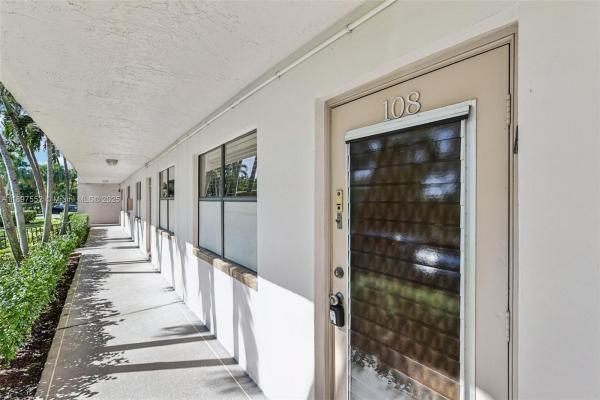 Sunrise Lakes 4, 2981 N Nob Hill Rd #108, Sunrise, Florida 33322, image 1