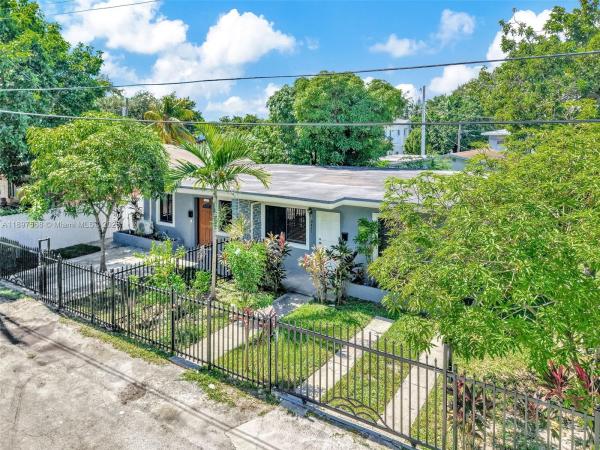 Emerald Court, Miami, Florida 33138, image 1