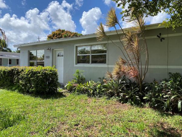 Ives Estates Residential, 1121 NE 214th St, Ives Estates, Florida 33179, image 2
