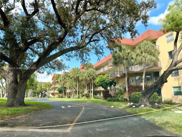 Cypress Chase North, 3361 NW 47th Ter #329, Lauderdale Lakes, Florida 33319, image 1