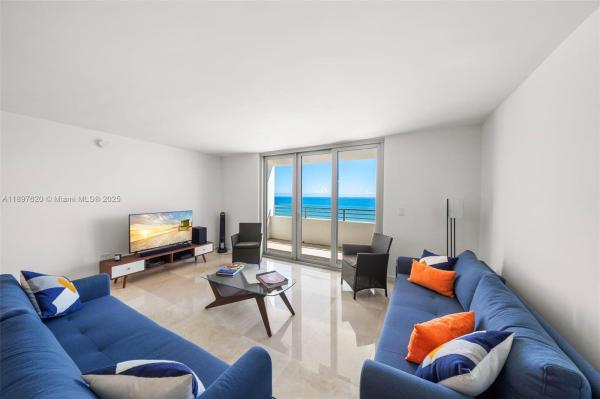 Oceanside Plaza, 5555 Collins Ave #14E, Miami Beach, Florida 33140, image 2