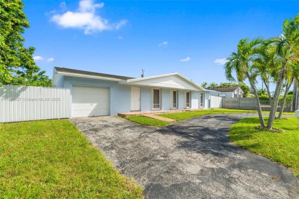 Fairway Estates, 15913 Fairway Heights Blvd, Palmetto Estates, Florida 33157, image 2
