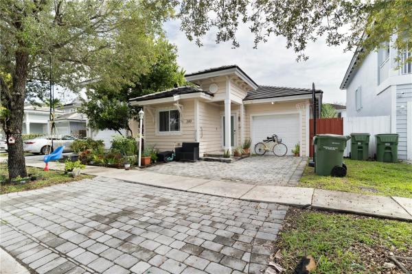 249 SE 32nd Ave, Homestead, Florida 33033, image 1