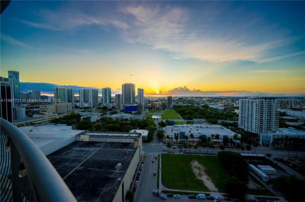 Opera Tower, 1750 N Bayshore Dr #2615, Miami, Florida 33132, image 1
