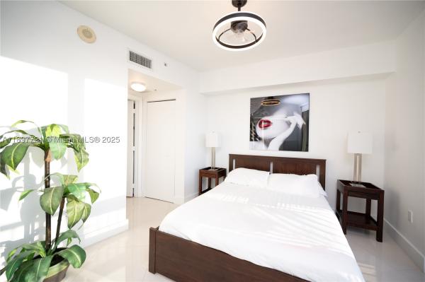 Opera Tower, 1750 N Bayshore Dr #2615, Miami, Florida 33132, image 3