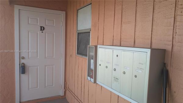 Coral Cay, 606 Se 6th St #D, Cape Coral, Florida 33990, image 2