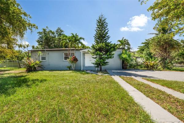 North Miami Gardens, 1590 NE 141st St, North Miami, Florida 33161, image 1