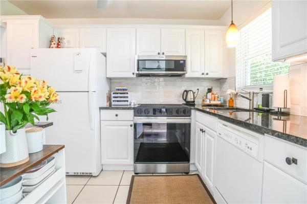 Paradise Villas, 581 Blue Heron Dr #112-B, Hallandale Beach, Florida 33009, image 1