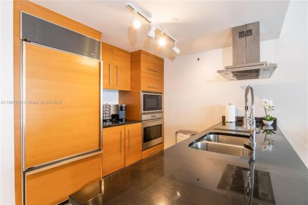 Icon Brickell Tower 3, 485 Brickell Ave #3506, Miami, Florida 33131, image 1