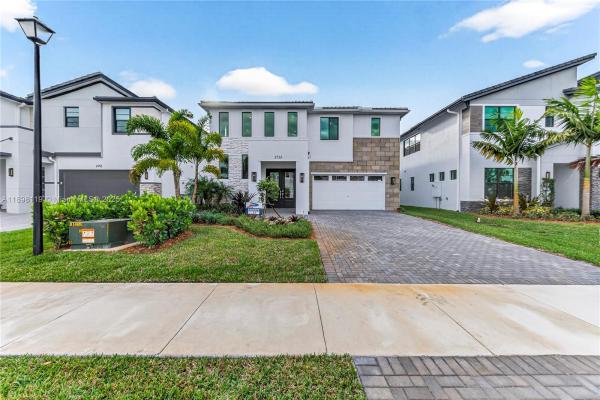 2722 NW 87th Ter #na, Pembroke Pines, Florida 33024, image 1