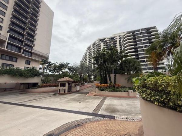 Brickell Key One, 520 Brickell Key Dr #A1616, Miami, Florida 33131, image 1