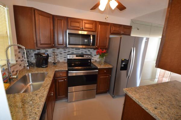 Sandalfoot Boulevard, 9949 Sandalfoot Blvd #521, Boca Raton, Florida 33428, image 1