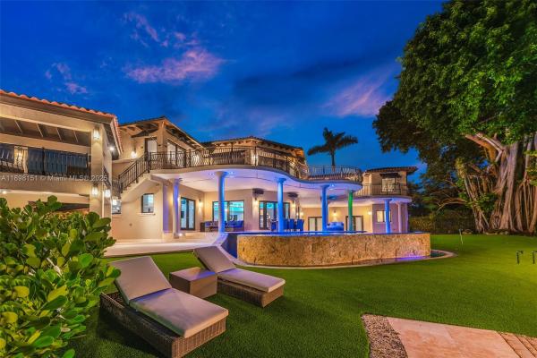Riviera, 6700 Granada Blvd, Coral Gables, Florida 33146, image 2