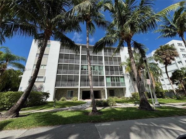 North Sunrise, 301 Sunrise Dr #2AE, Key Biscayne, Florida 33149, image 1