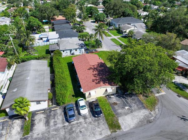 Hallandale Beach No HOA, 821 SW 7th Ave #2, Hallandale Beach, Florida 33009, image 1
