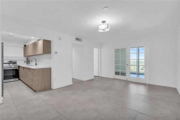 1251 NE 108th St #810, Unincorporated Dade County, Florida 33161, image 3