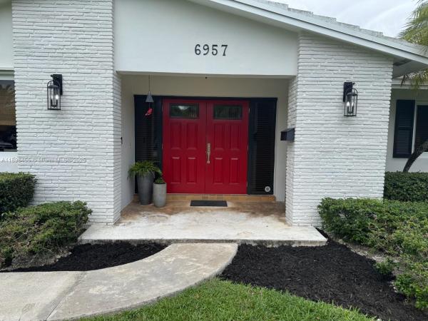 Old Cutler Estates, 6957 SW 148th Ter, Palmetto Bay, Florida 33158, image 2