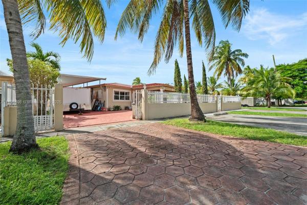 100 E 37th St, Hialeah, Florida 33013, image 1