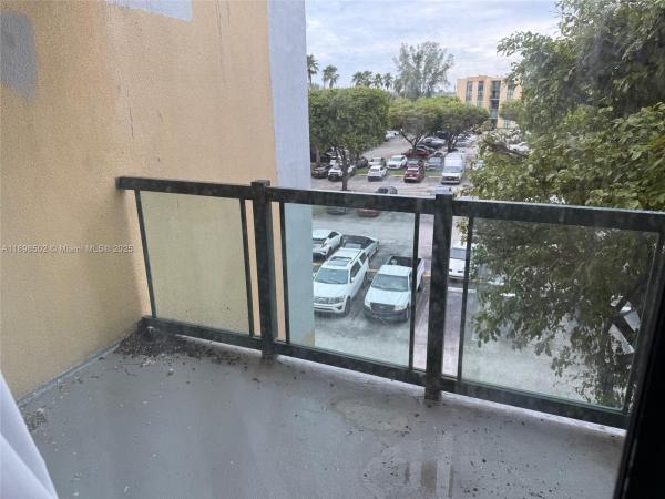 International Park, 11780 SW 18th St #418-2, Tamiami, Florida 33175, image 2