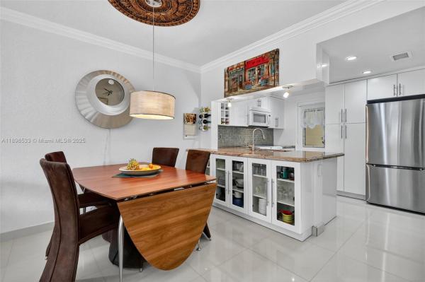 17090 NE 14th Ave #103, Unincorporated Dade County, Florida 33162, image 1