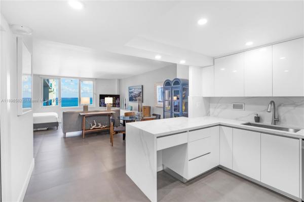 Roney Palace, 2301 Collins Ave #1543, Miami Beach, Florida 33139, image 1