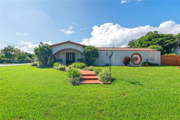 Pinewood Estates, 17320 SW 89th Ave, Palmetto Bay, Florida 33157, image 1