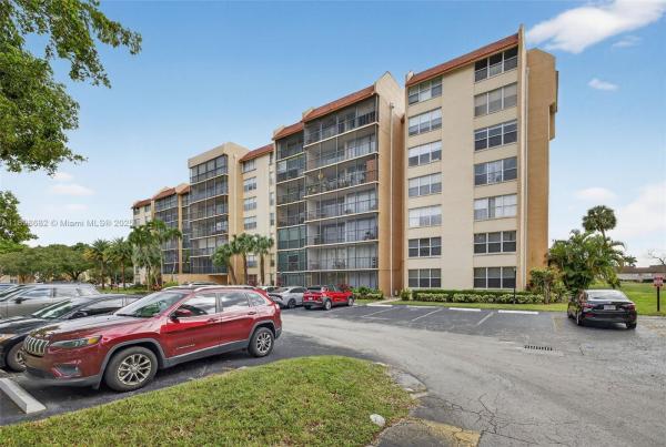 Environ 2, 3821 Environ Blvd #411, Lauderhill, Florida 33319, image 1