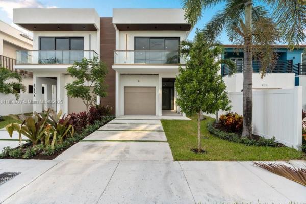 Lake Ridge, 1215 NE 11th Ave, Fort Lauderdale, Florida 33304, image 1