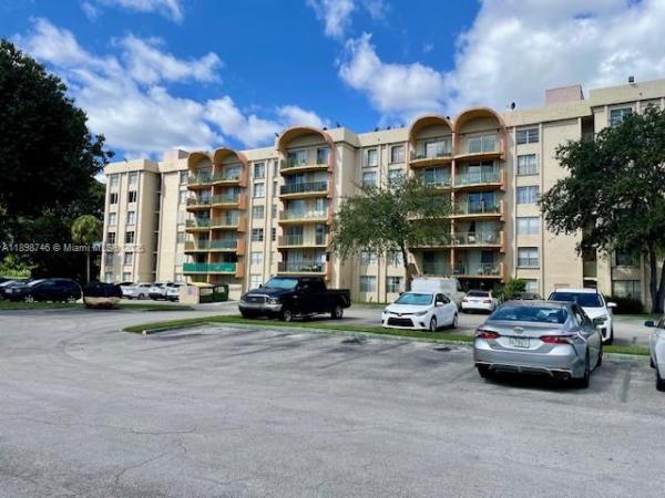 9350 Fontainebleau Blvd #408, Miami, Florida 33172, image 1