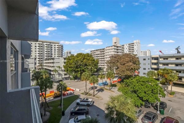 West Court, 1615 West Ave #504, Miami Beach, Florida 33139, image 3