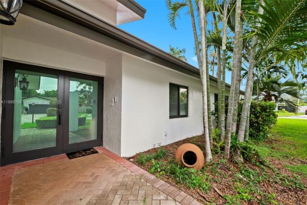 Sabal Chase, 11471 SW 105th Ter, Kendall, Florida 33176, image 2