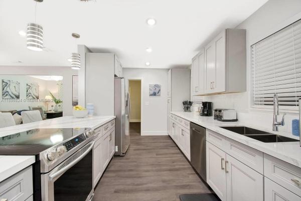Gulfstream Estates, 1024 NE 4th St, Hallandale Beach, Florida 33009, image 1