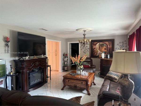 Hawthorn, 126 Sunflower Cir, Royal Palm Beach, Florida 33411, image 2