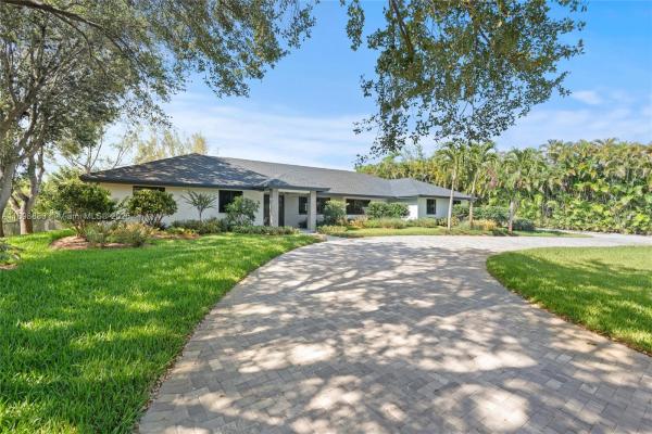 15901 SW 54th Pl, Southwest Ranches, Florida 33331, image 1