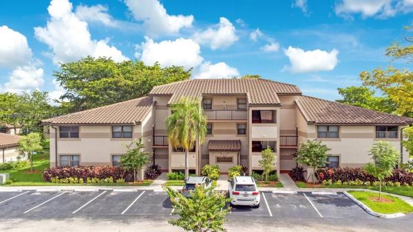 Villas De Venezia, 9971 Nob Hill Pl, Sunrise, Florida 33351, image 1