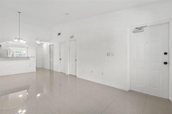 985 NE 34th Ave #202, Homestead, Florida 33033, image 1