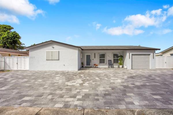 16922 SW 107th Pl, Miami, Florida 33157, image 1