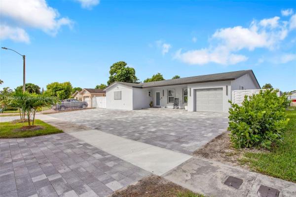 Southland Pines, 16922 SW 107th Pl, West Perrine, Florida 33157, image 2