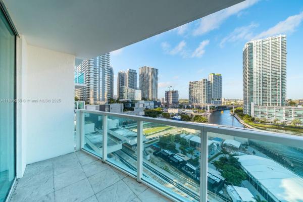 Brickell On The River North Tower, 31 SE 5th St #1507, Miami, Florida 33131, image 2
