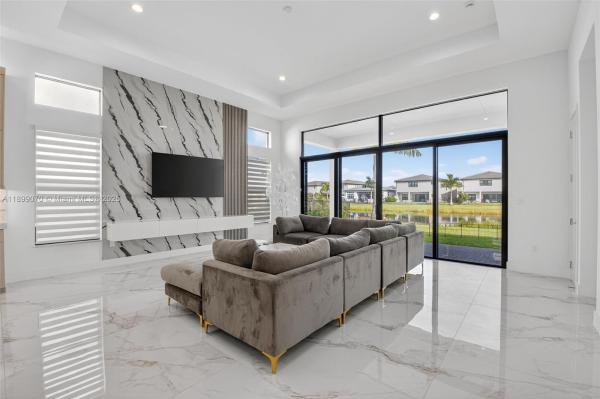 8317 Essex Country Club Dr, Boca Raton, Florida 33434, image 3
