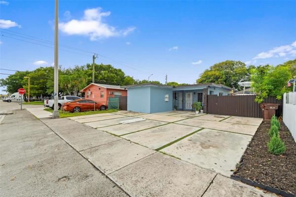 West Buena Vista, 938 SE 12th St #Front, Hialeah, Florida 33010, image 1