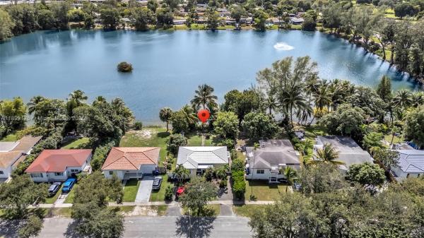 Fulford Homes, 1860 NE 157th Ter, North Miami Beach, Florida 33162, image 3