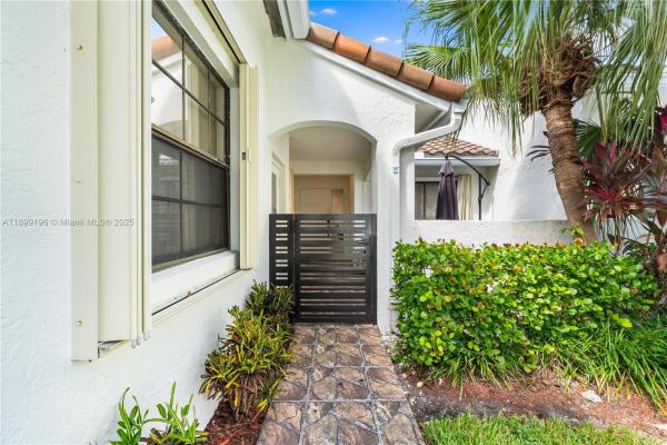 21240 Harbor Way #285-28, Aventura, Florida 33180, image 3