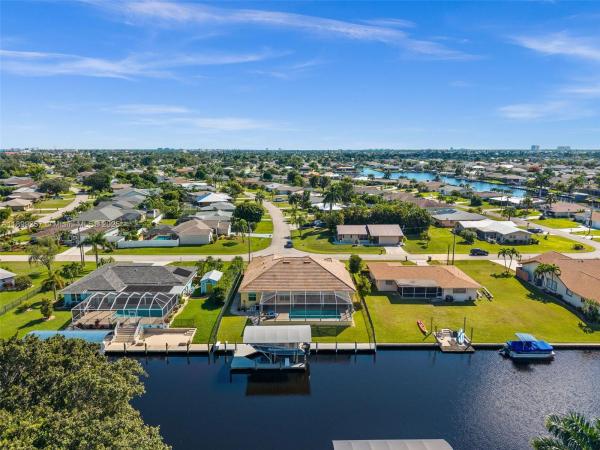 Cape Coral Residential, 211 SE 37th Ln, Cape Coral, Florida 33904, image 3